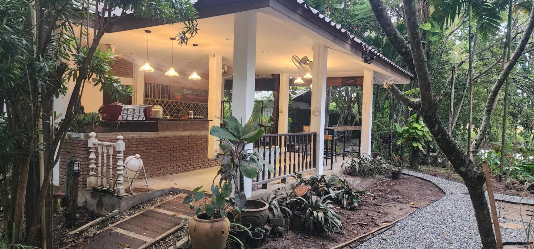Tung Tong Homestay & Camping Mae Rim Esterno foto
