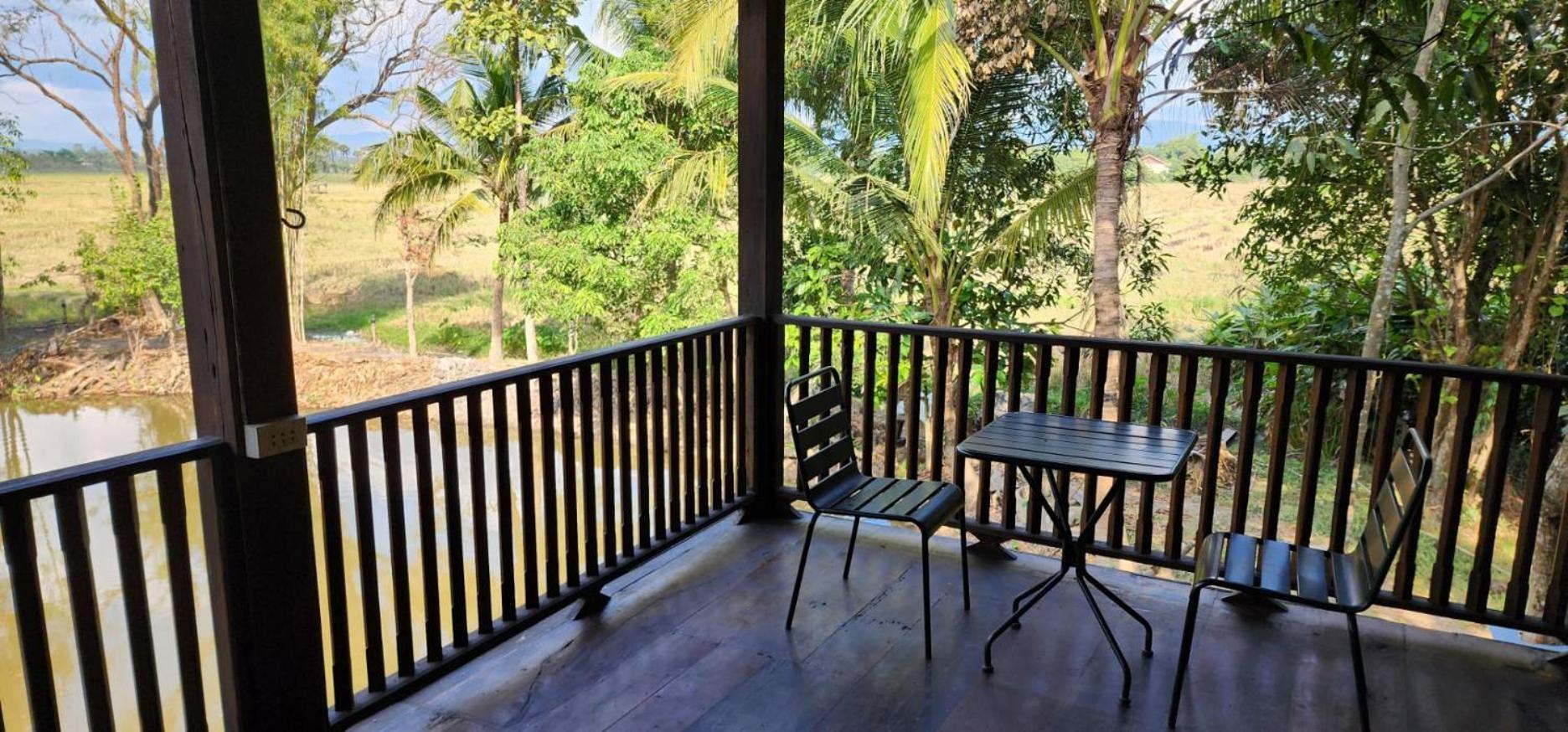 Tung Tong Homestay & Camping Mae Rim Esterno foto