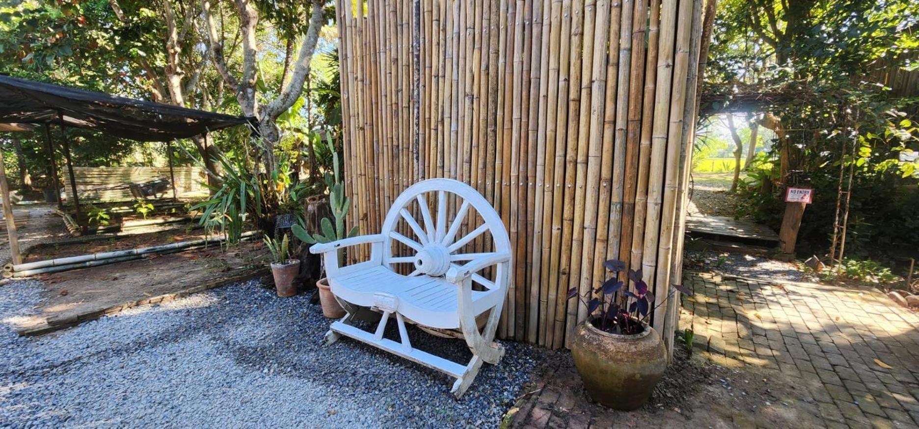 Tung Tong Homestay & Camping Mae Rim Esterno foto