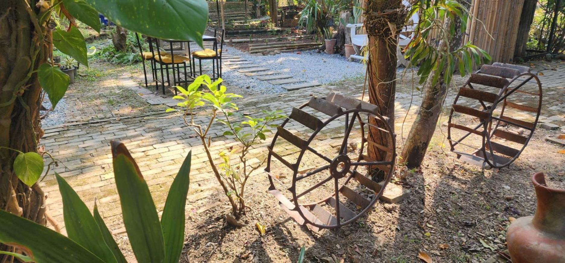 Tung Tong Homestay & Camping Mae Rim Esterno foto