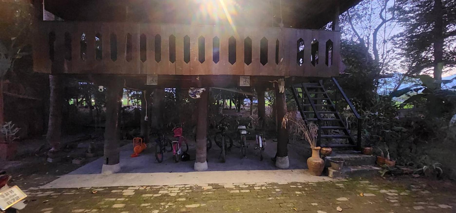 Tung Tong Homestay & Camping Mae Rim Esterno foto